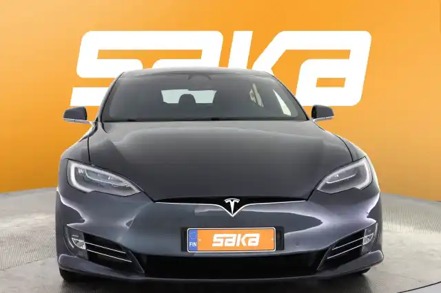 Harmaa Sedan, Tesla Model S – VAR-54095