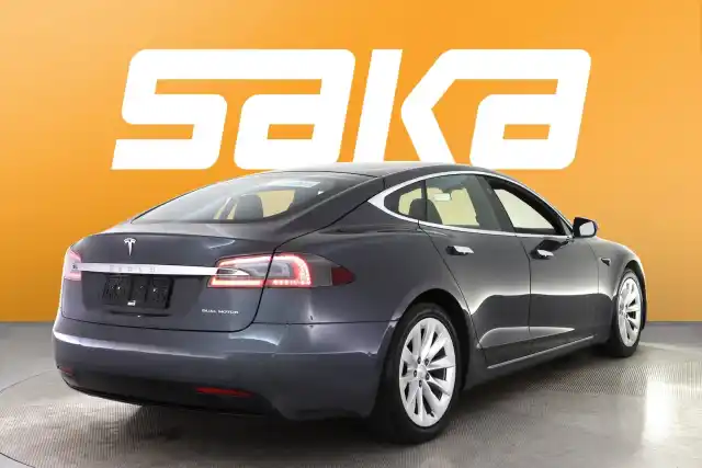 Harmaa Sedan, Tesla Model S – VAR-54099