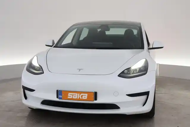 Valkoinen Sedan, Tesla Model 3 – VAR-54550