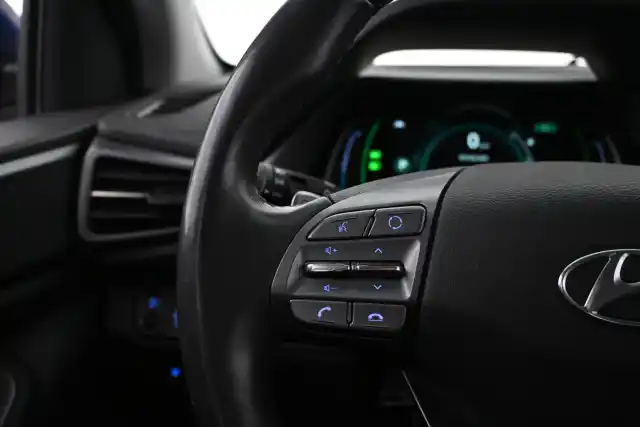 Sininen Sedan, Hyundai IONIQ electric – VAR-54704