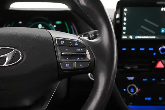 Sininen Sedan, Hyundai IONIQ electric – VAR-54704