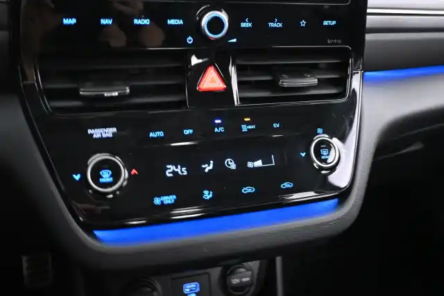 Sininen Sedan, Hyundai IONIQ electric – VAR-54704