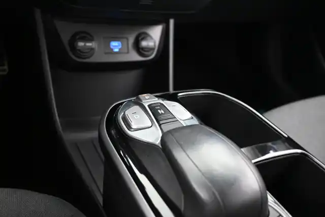 Sininen Sedan, Hyundai IONIQ electric – VAR-54704