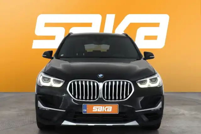 Musta Maastoauto, BMW X1 – VAR-54824