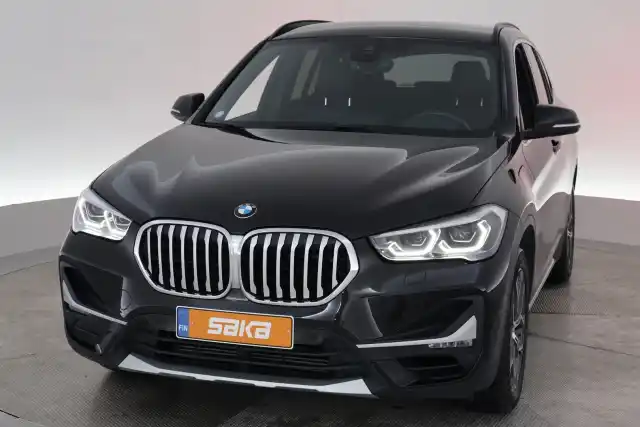 Musta Maastoauto, BMW X1 – VAR-54824