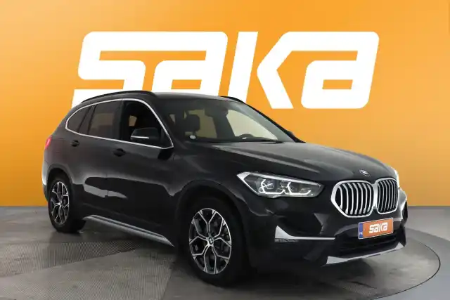 Musta Maastoauto, BMW X1 – VAR-54824