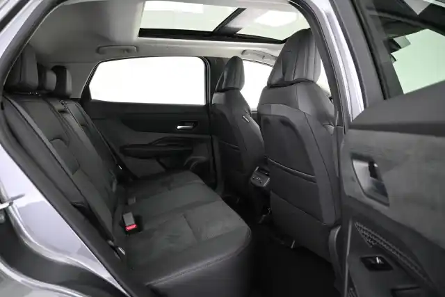 Harmaa Maastoauto, Nissan Ariya – VAR-54876