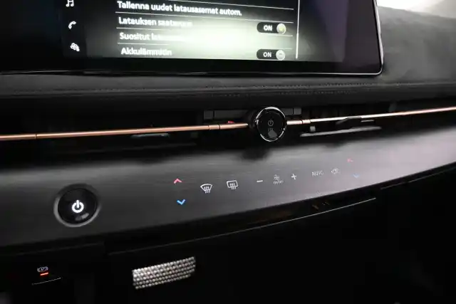Harmaa Maastoauto, Nissan Ariya – VAR-54876