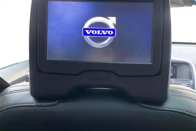 Sininen Maastoauto, Volvo XC60 – VAR-54946