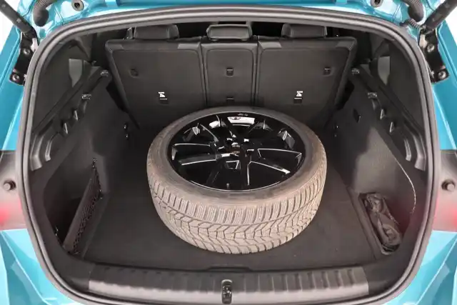 Sininen Maastoauto, BMW iX1 – VAR-54962