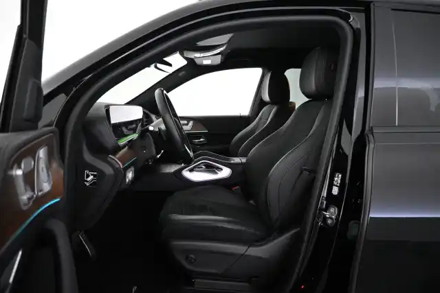 Musta Maastoauto, Mercedes-Benz GLE – VAR-55010