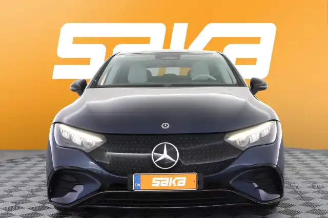 Sininen Sedan, Mercedes-Benz EQE – VAR-55128