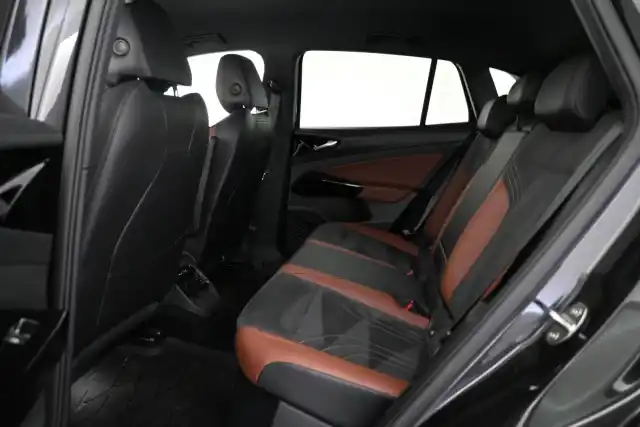 Harmaa Viistoperä, Volkswagen ID.4 – VAR-55602