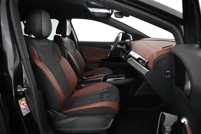 Harmaa Viistoperä, Volkswagen ID.4 – VAR-55602