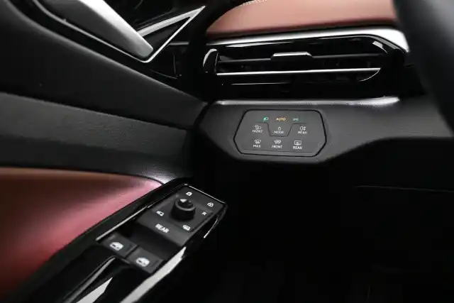 Harmaa Viistoperä, Volkswagen ID.4 – VAR-55602