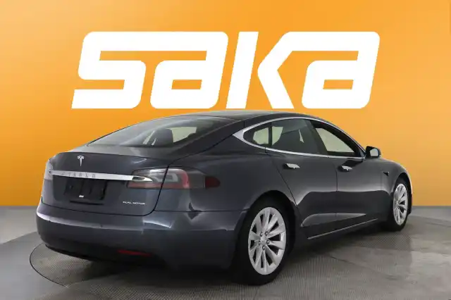 Harmaa Sedan, Tesla Model S – VAR-55908