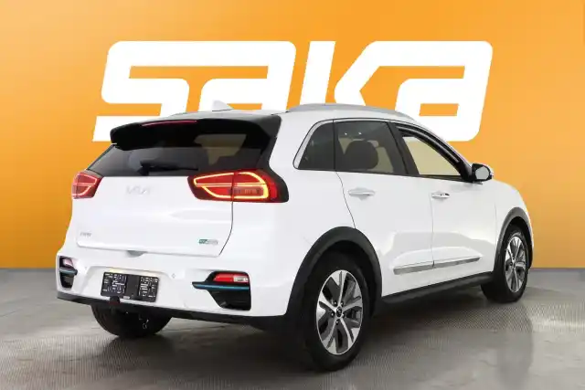 Valkoinen Maastoauto, Kia NIRO – VAR-56379