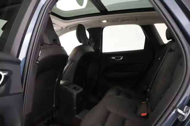 Sininen Maastoauto, Volvo XC60 – VAR-56384