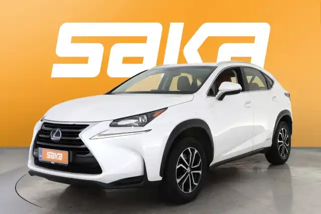 Valkoinen Maastoauto, Lexus NX – VAR-56622