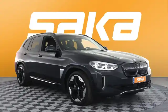 Musta Maastoauto, BMW iX3 – VAR-56663