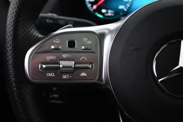 Musta Maastoauto, BMW iX3 – VAR-56663