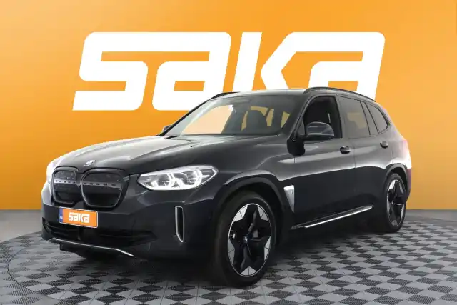 Musta Maastoauto, BMW iX3 – VAR-56663