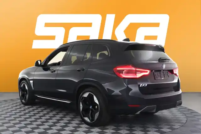 Musta Maastoauto, BMW iX3 – VAR-56663