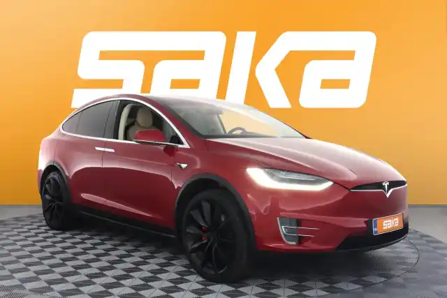 Punainen Maastoauto, Tesla Model X – VAR-56721
