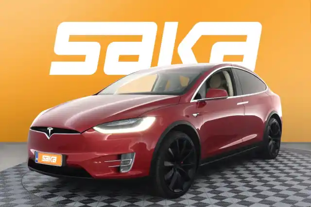 Punainen Maastoauto, Tesla Model X – VAR-56721