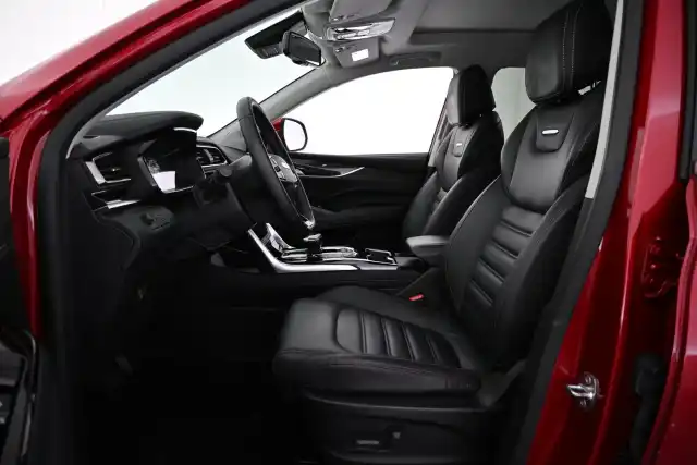 Punainen Maastoauto, Maxus Euniq 6 – VAR-56755