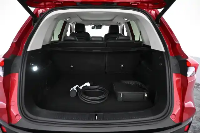 Punainen Maastoauto, Maxus Euniq 6 – VAR-56755