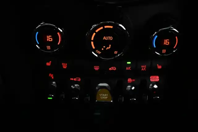 Punainen Viistoperä, MINI COOPER – VAR-56787