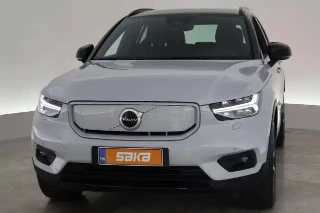 Harmaa Maastoauto, Volvo XC40 – VAR-57137