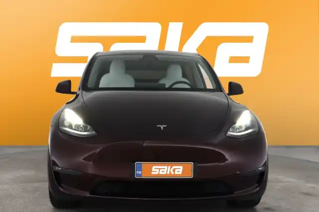 Punainen Maastoauto, Tesla MODEL Y – VAR-57408