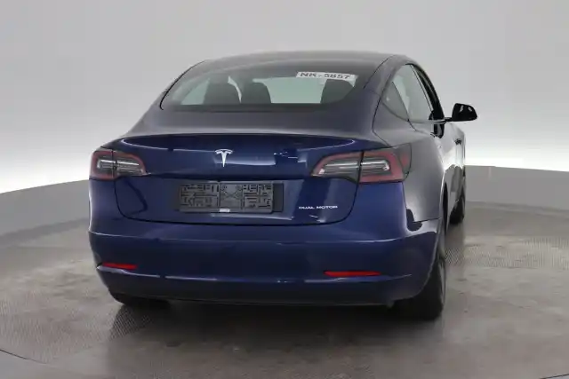 Sininen Viistoperä, Tesla Model 3 – VAR-57527