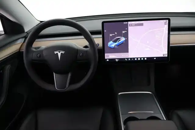 Sininen Viistoperä, Tesla Model 3 – VAR-57527