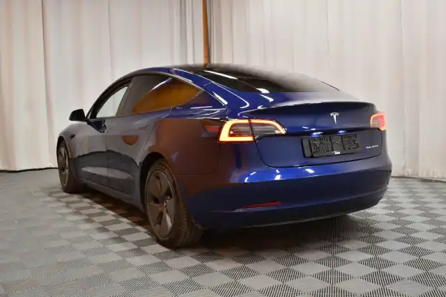 Sininen Viistoperä, Tesla Model 3 – VAR-57527