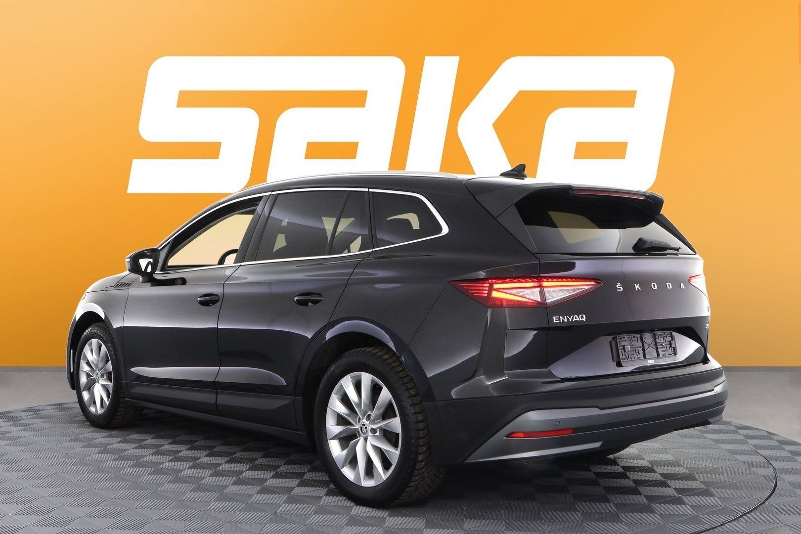 Musta Maastoauto, Skoda Enyaq – VAR-57544
