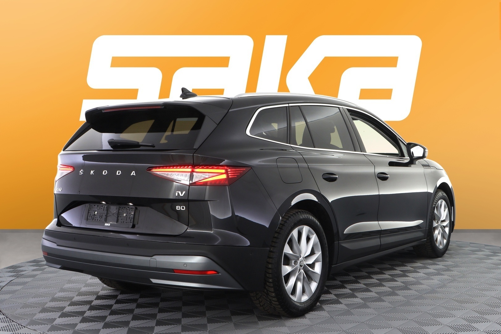 Musta Maastoauto, Skoda Enyaq – VAR-57544