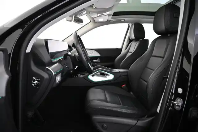 Musta Maastoauto, Mercedes-Benz GLE – VAR-57563