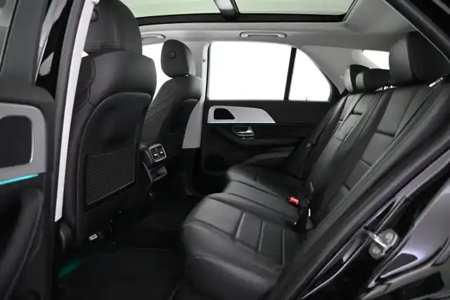 Musta Maastoauto, Mercedes-Benz GLE – VAR-57563
