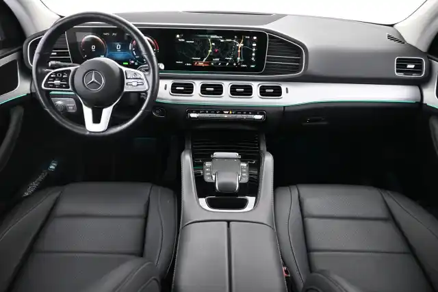 Musta Maastoauto, Mercedes-Benz GLE – VAR-57563