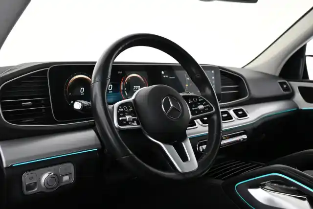 Musta Maastoauto, Mercedes-Benz GLE – VAR-57563