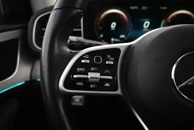 Musta Maastoauto, Mercedes-Benz GLE – VAR-57563