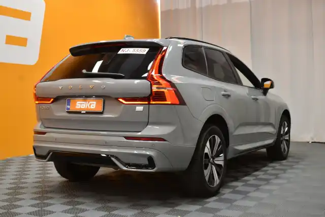 Harmaa Maastoauto, Volvo XC60 – VAR-57890