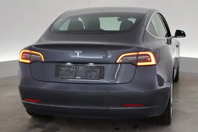 Harmaa Sedan, Tesla Model 3 – VAR-57925