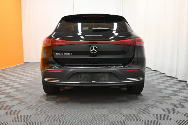 Musta Viistoperä, Mercedes-Benz EQA – VAR-58174