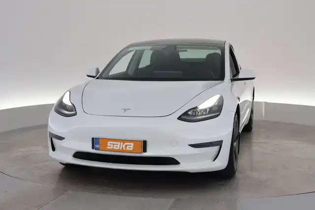 Valkoinen Sedan, Tesla Model 3 – VAR-58211