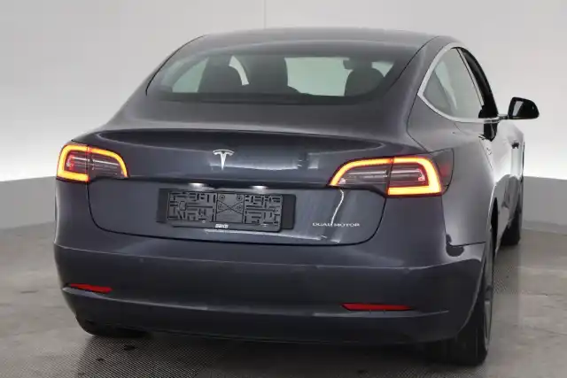 Harmaa Sedan, Tesla Model 3 – VAR-58320