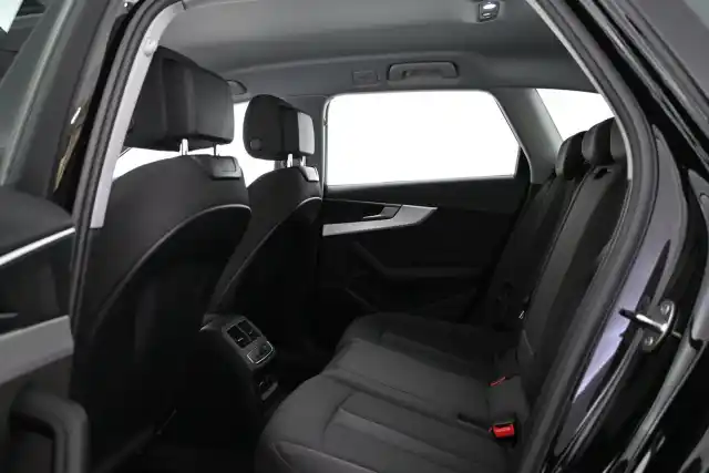 Musta Farmari, Audi A4 – VAR-58581